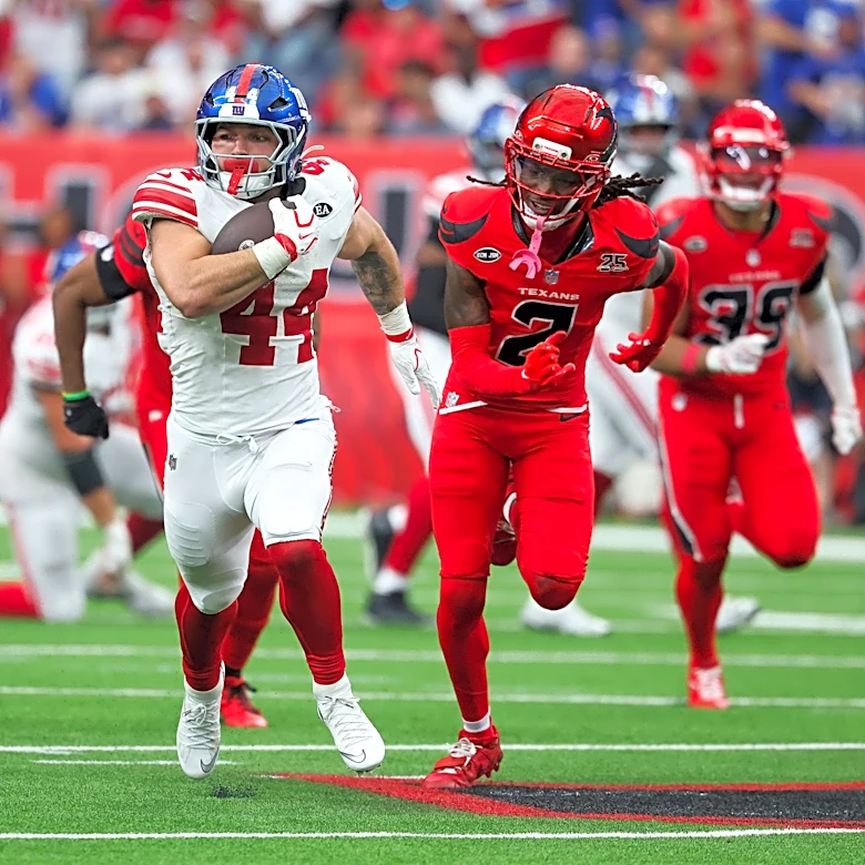 Cam Skattebo flexes in Giants win over Texans, low-level Harrison Jr.