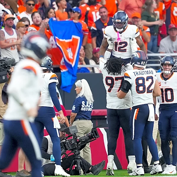 Chiefs vs Broncos picks, predictions, odds for NFL Week 8 game Sunday