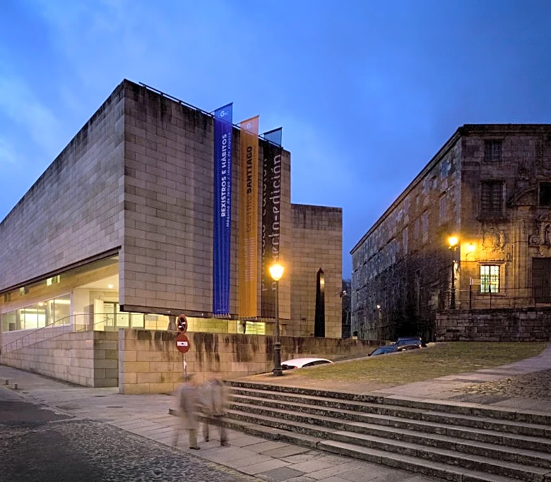 Fracas Over Appointment of Spanish Art Center Director, A Film About the Louvre Heist, and More: Morning Links for May 28, 2026