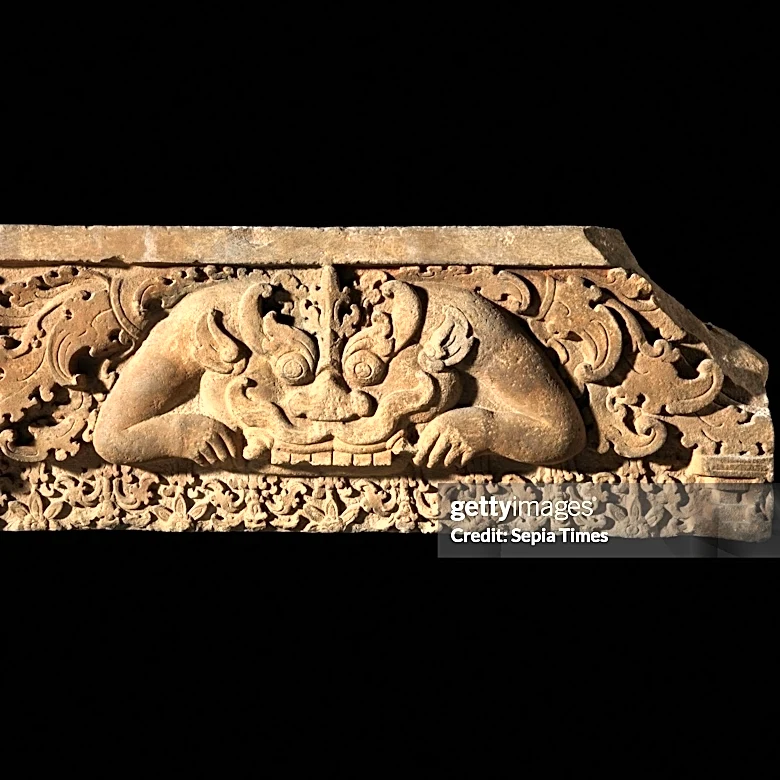 Metropolitan Museum of Art Repatriates Two Khmer Sculptures to Cambodia
