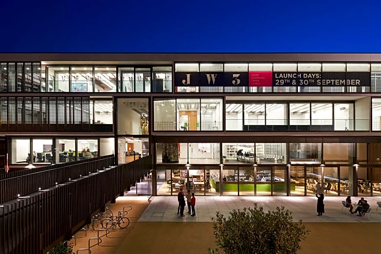 London’s Jewish Museum Reopens in Temporary Location After Three Years