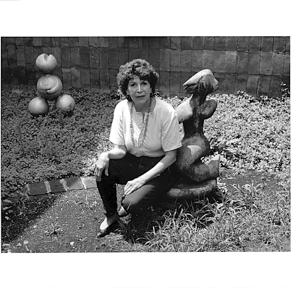 Geles Cabrera, Trailblazing Mexican Sculptor, Dies at 100