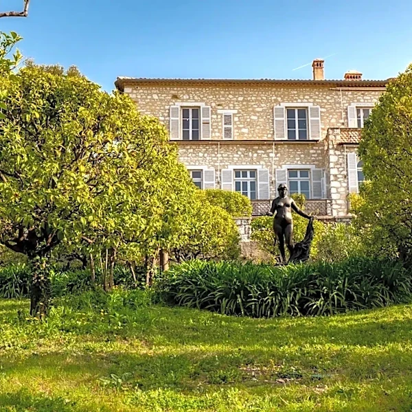 Four Paintings Stolen from France’s Renoir Museum in Predawn Raid