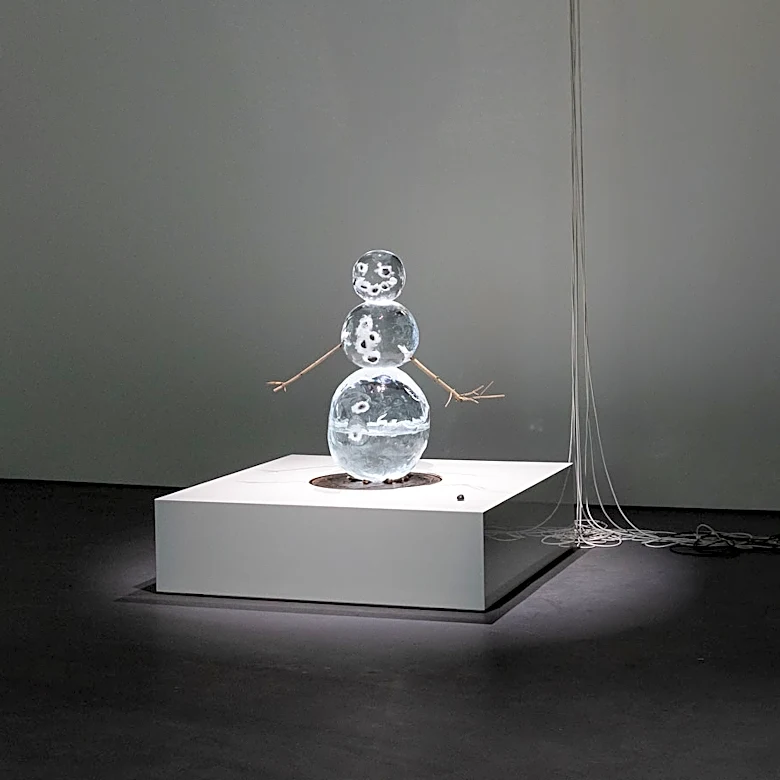 Philippe Parreno’s ‘Iceman’ Sculpture Will Melt Away at Independent 20th Century