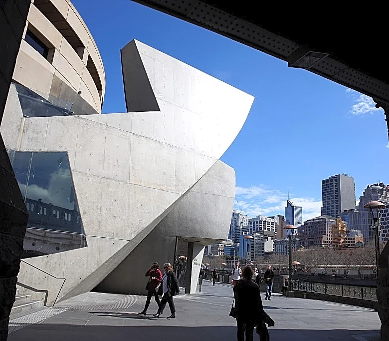 National Gallery of Victoria Executive Accused of Stealing $5.6 M. in Smartphone Scheme