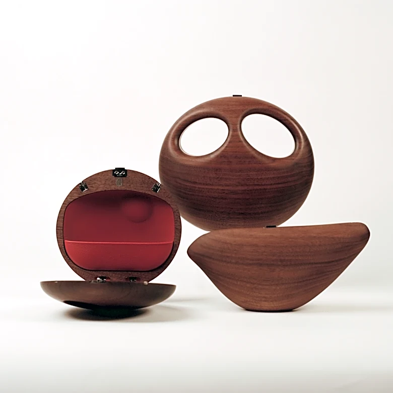 Luxury Accessories Brand Eittem Launches Collaborative Line with Frick Collection in New York