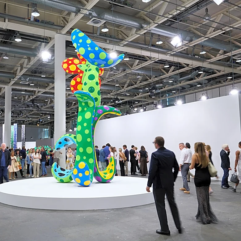 The Wealthiest Collectors Are Increasingly Relying on AI, Says Art Basel/UBS Report