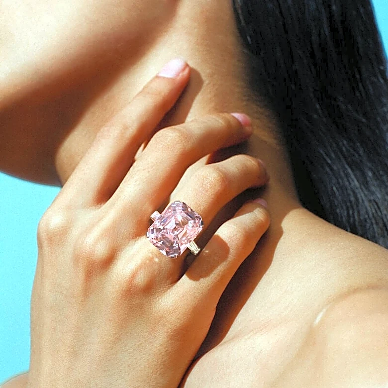 With an $18 M. Price Tag, 24-Karat ‘Fancy Intense Pink’ Diamond Ring Heads to Auction at Christie’s Geneva