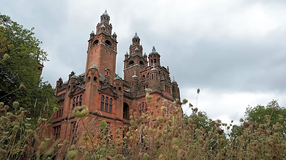 Glasgow Museum Removes Mummified Head ‘as a Mark of Respect,’ Prompting Conservative Backlash