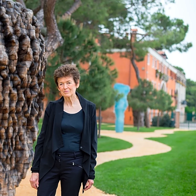 Ursula von Rydingsvard, Sculptor of Gigantic Cedar Forms, Dies at 84