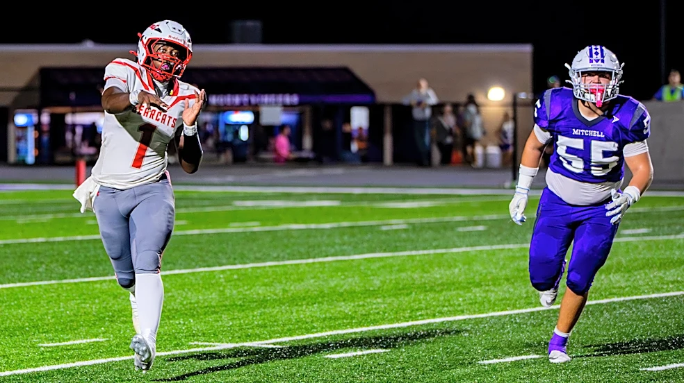 Hendersonville's JaRon Ward throws 4 TDs to lead Week 9 WNC football top performers