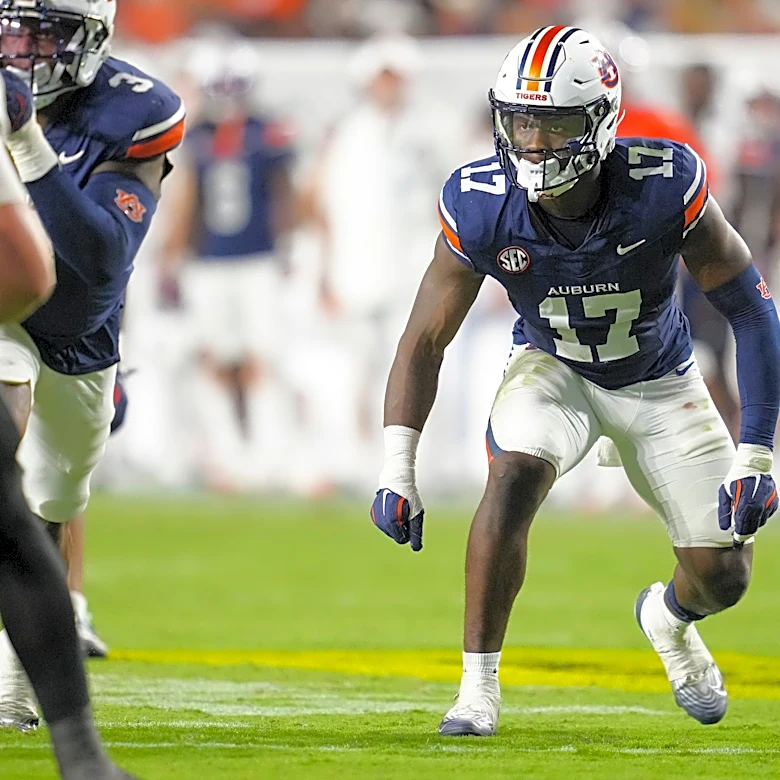 Auburn football duo earns preseason All-American nods