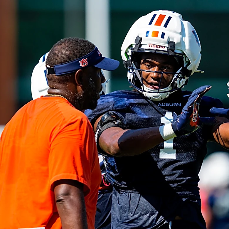 Player profile: Jonathan Echols' size makes him a top offensive threat