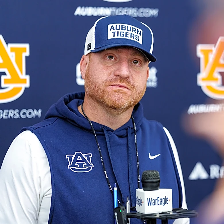 Did Auburn football receive any votes in the preseason AP Poll?