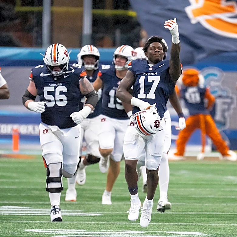 PFF grades, snap counts from every Auburn starter in the Baylor win