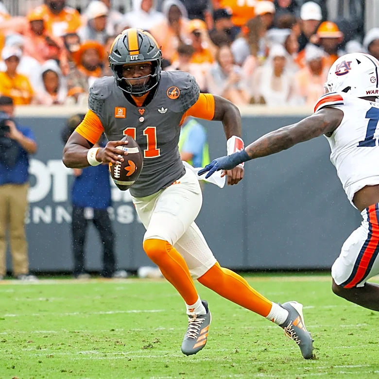 Tennessee moves up in latest AP Top 25 after defeating Auburn