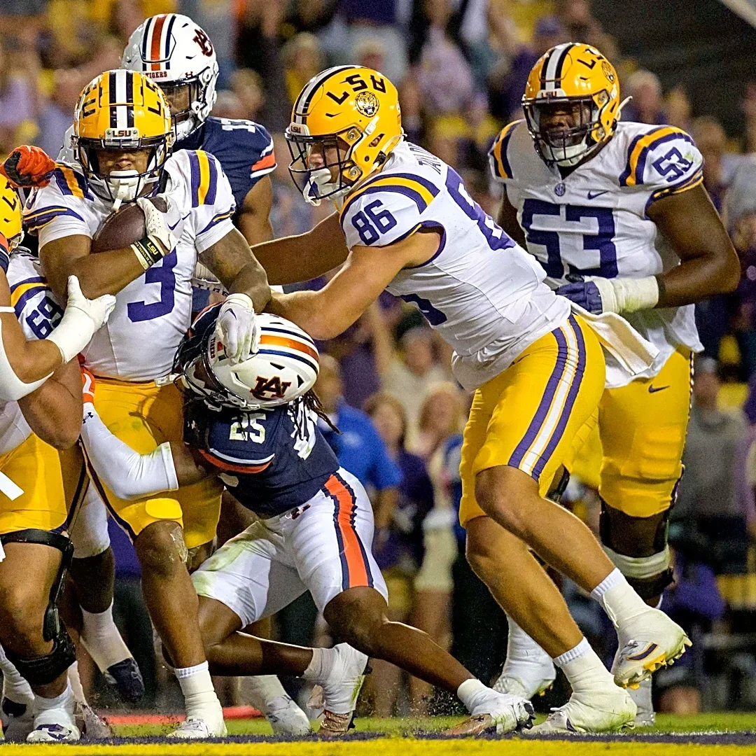 Auburn vs LSU early predictions, picks, odds for Week 8