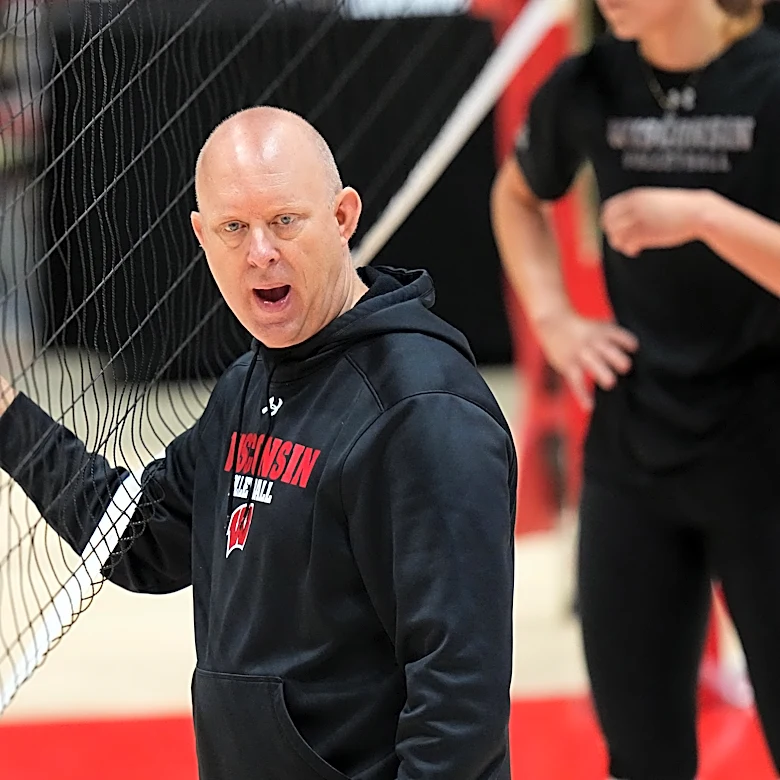 Wisconsin volleyball earns top 10 ranking in 2026 AVCA Preseason Poll