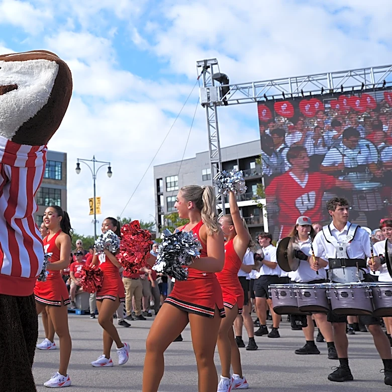 Badgers Wire staff predicts Wisconsin's Week 1 matchup vs. Notre Dame