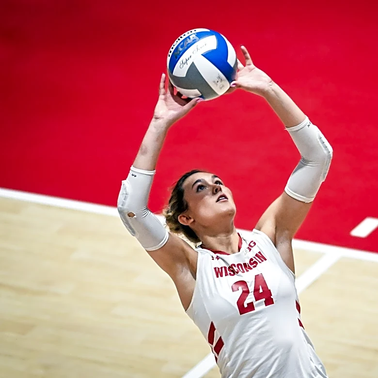 Wisconsin setter and 17-year-old freshman earn Big Ten weekly honors