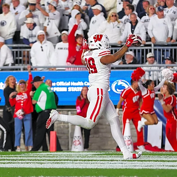 Wisconsin receives 102 votes, top unranked team in Week 4 AP Poll