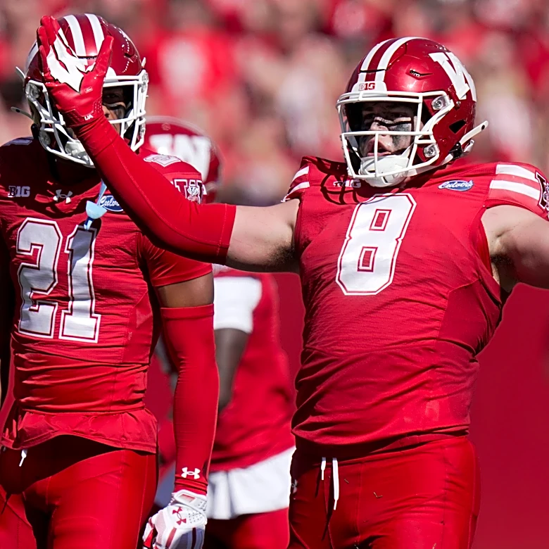 Wisconsin receives more votes in US LBM Coaches Poll, remains unranked