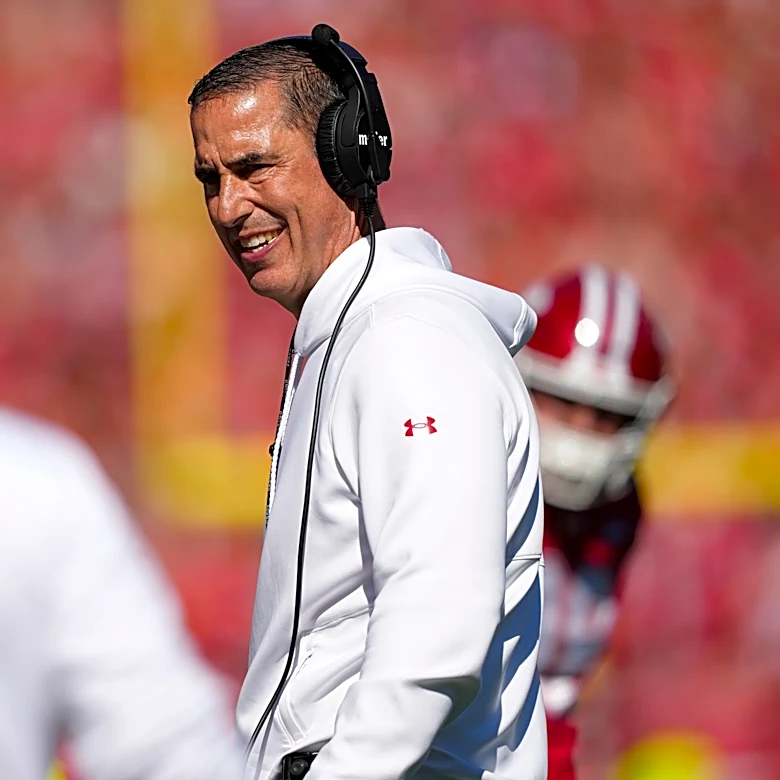 Wisconsin Badgers lose AP votes, no longer highest unranked team