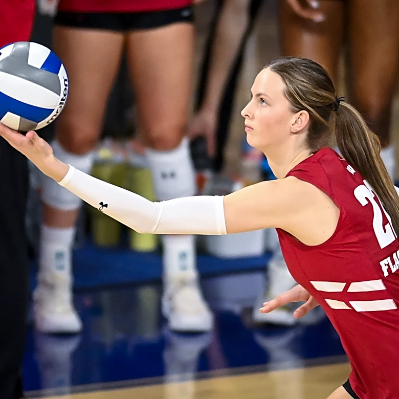 No. 6 Wisconsin volleyball at No. 20 Minnesota: Live updates, score