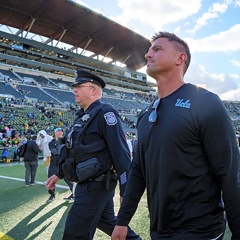 Big Ten football Week 6 power rankings: UCLA soars, Oregon plummets