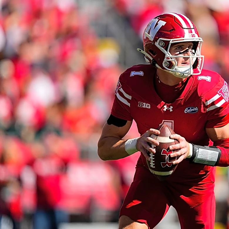 Wisconsin given nearly 12% chance to make College Football Playoffs