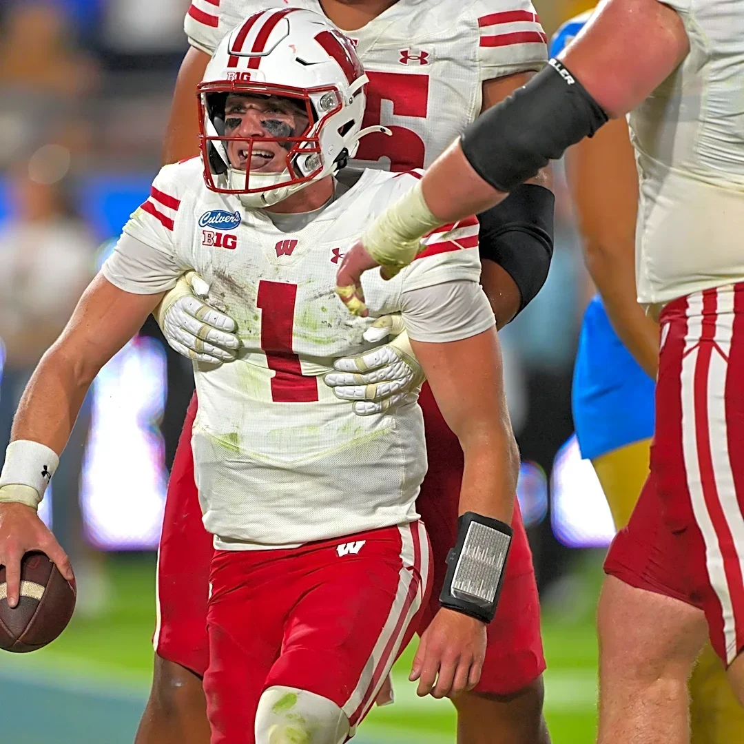 Wisconsin football opens as slight home underdogs vs. USC in Week 8