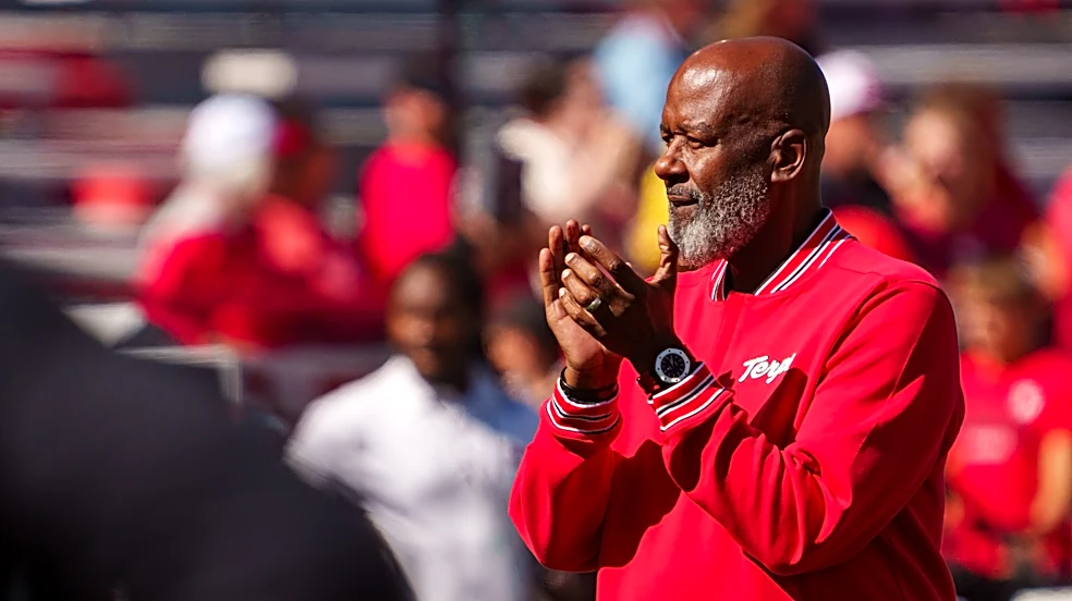 Wisconsin football's Week 11 opponent undergoes major coaching change