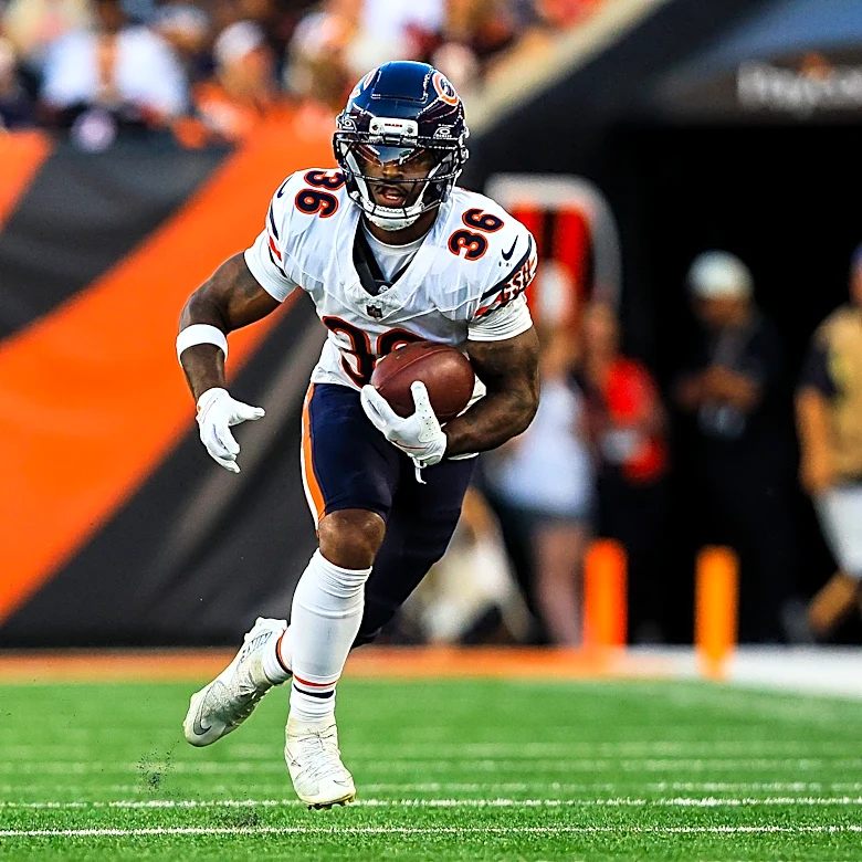 Bears waive preseason standout running back among roster cuts