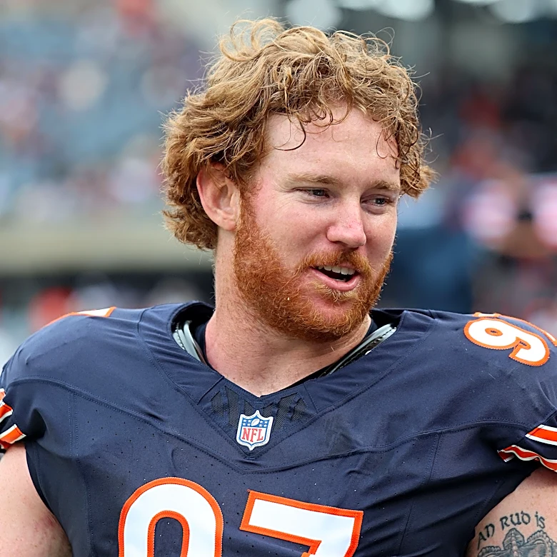 Bears re-sign DL James Lynch to active roster