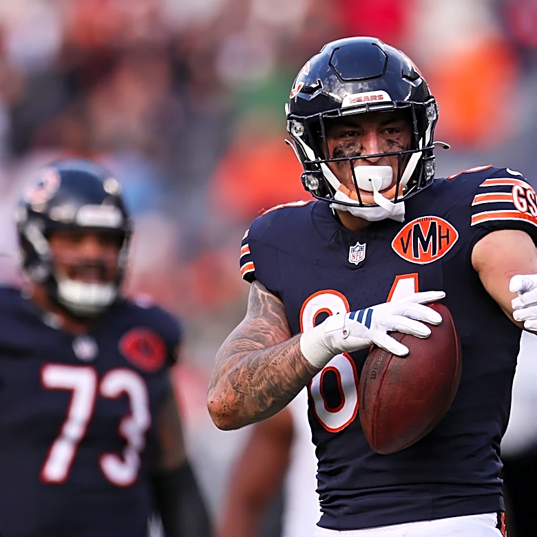 Kalif Raymond on what he admires most in Bears TE Colston Loveland