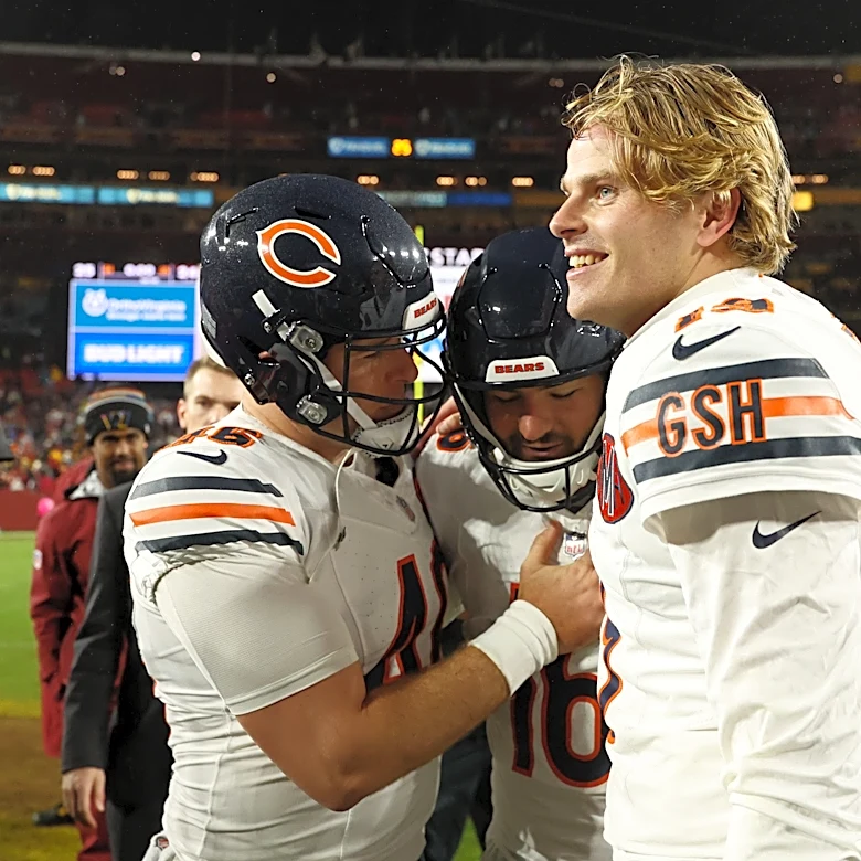 Ben Johnson explains why the Bears brought back LS Scott Daly