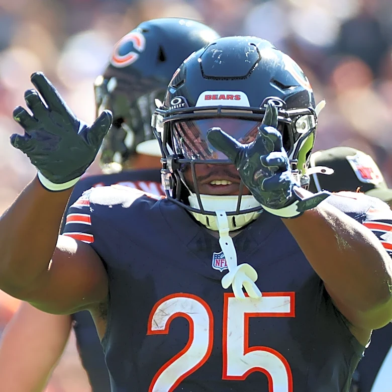 Darnell Wright praised Bears RB Kyle Monangai after career day vs Jets