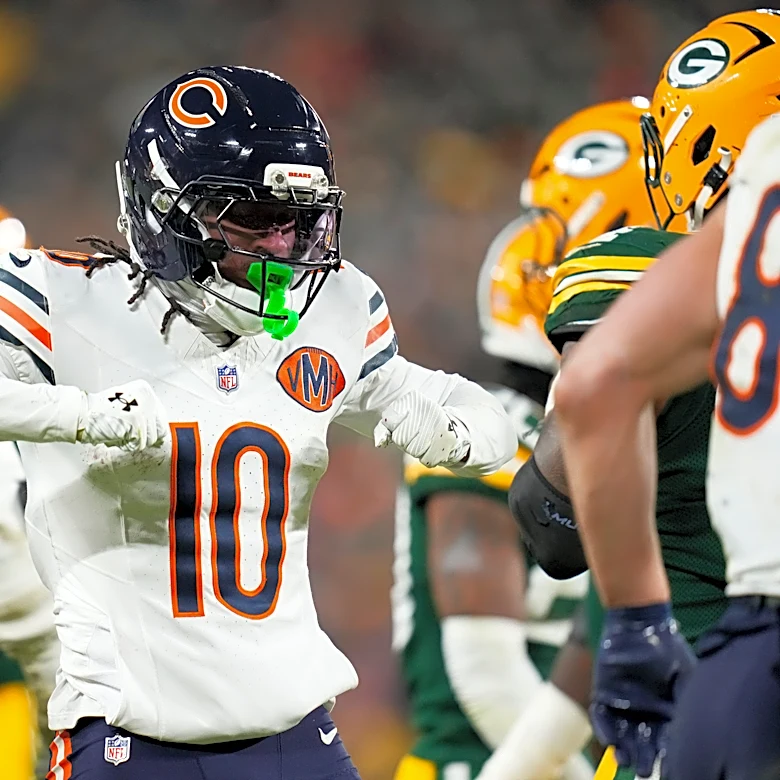 Bears open as road favorites in Green Bay for first time in 20 years