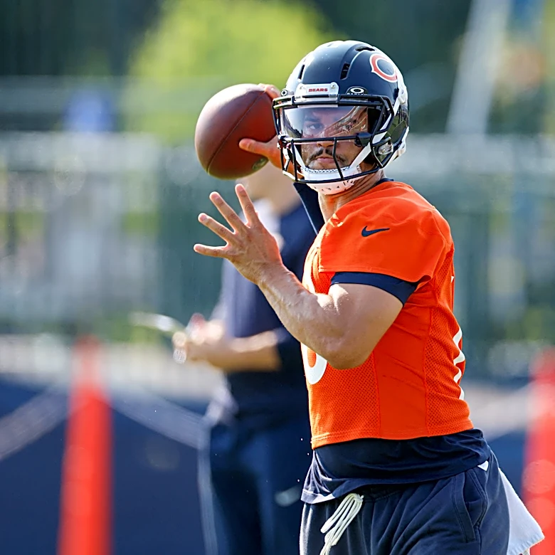 Bears QB Caleb Williams returns to practice, questionable for Sunday