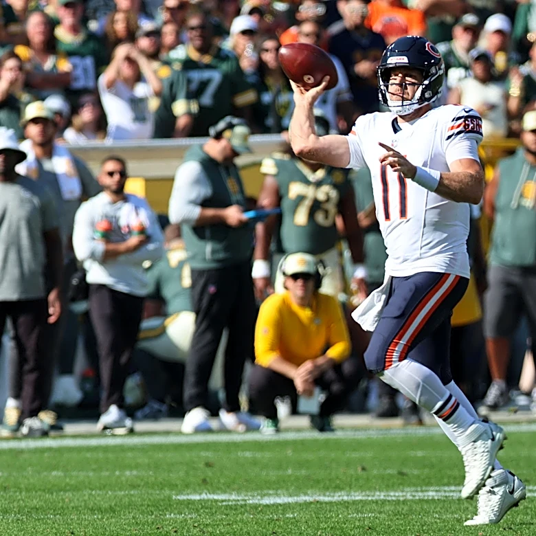 Bears HC Ben Johnson on decision to bench Tyson Bagent for Case Keenum