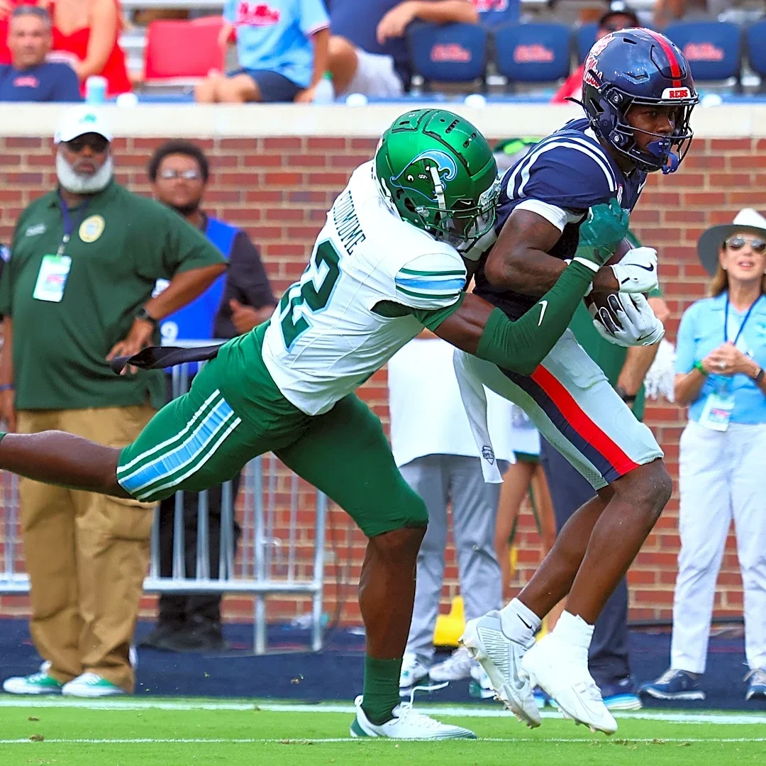 Report: Bears re-sign cornerback KC Eziomume