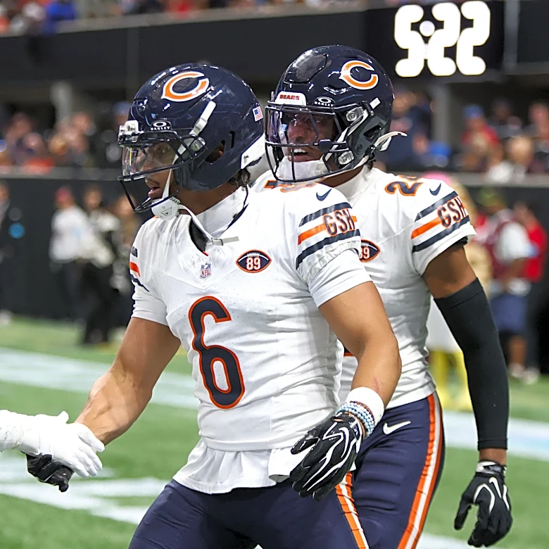 Montez Sweat reacts to Bears CB Kyler Gordon's pass rush success