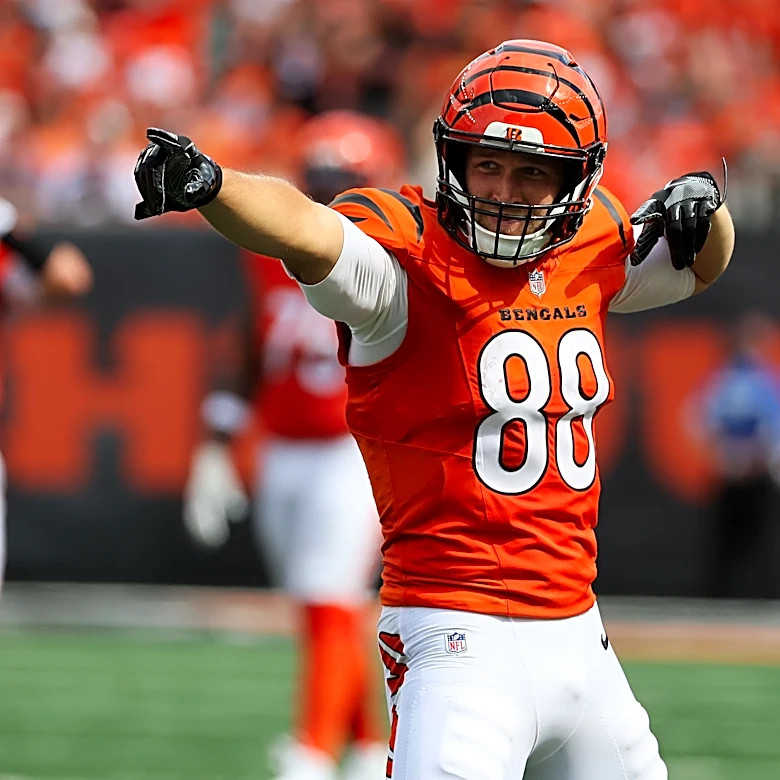 Mike Gesicki explains ‘calm down’ gesture after key Bengals catch