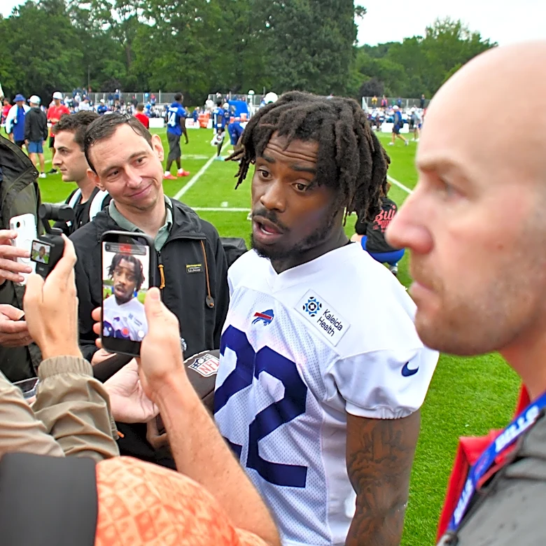 Live stream for good: Gardner-Johnson gave a Bills camp staffer $20K
