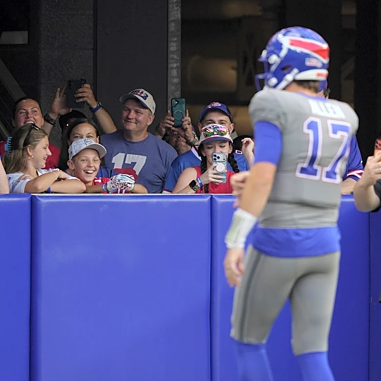 Bills' QB Josh Allen mic'd up during practice at new Highmark Stadium