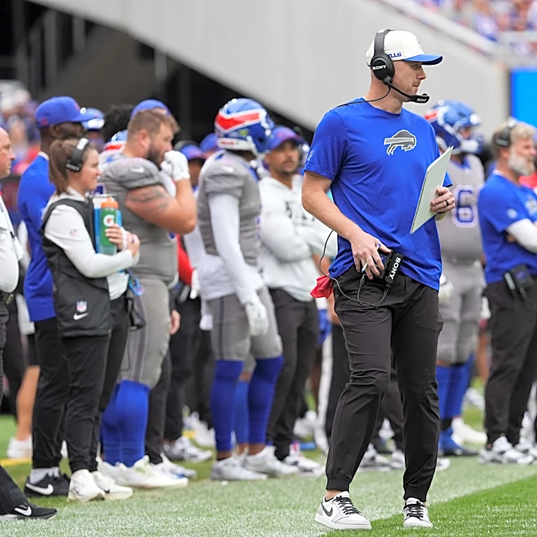 Bills' Joe Brady locker room speech with CJ Gardner-Johnson post-Chargers win
