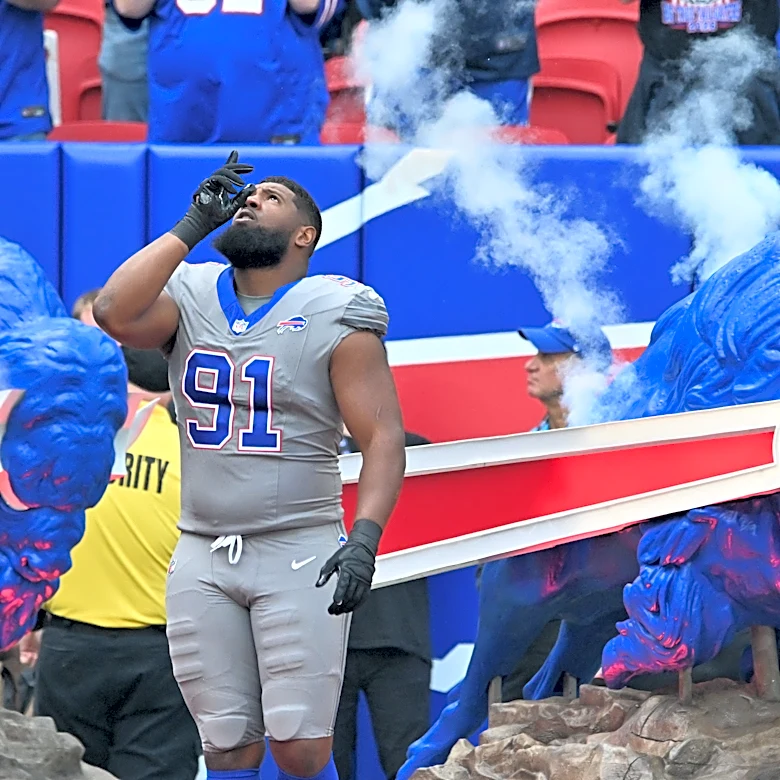 Ed Oliver said he felt the love from Bills Mafia in first home game