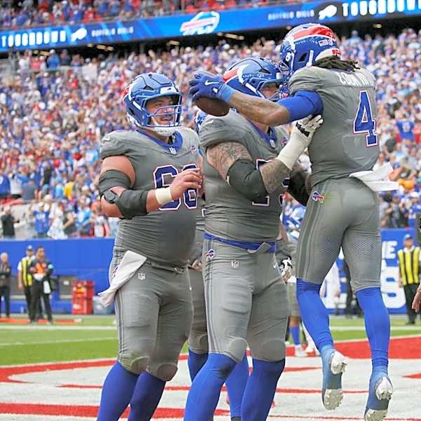 PFF: 5 lowest-graded Bills players on offense in Week 3 vs. Chargers