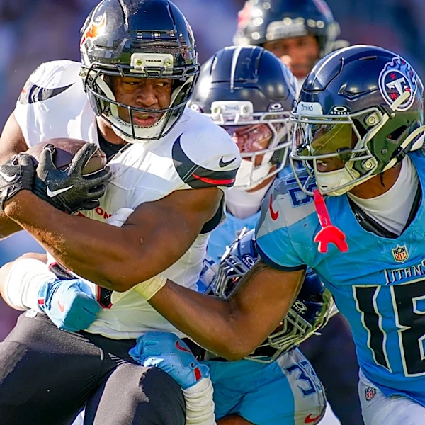 Starting cornerback has free-agent visit with the Bills