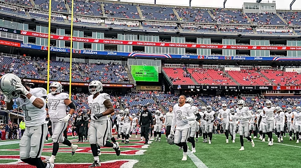 Former Bills player got a lot of hugs after Raiders game (video)